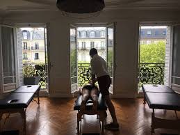 Prévenir et guérir : l’approche holistique de Maxime Canu, chiropracteur maxime canu chiropracteur