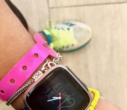 test fitbit versa montre connectée